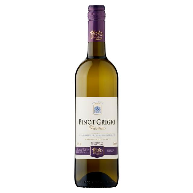 Deluxe Wine & Snack Hamper with Red & White Wine, Chocolates & Savoury Treats